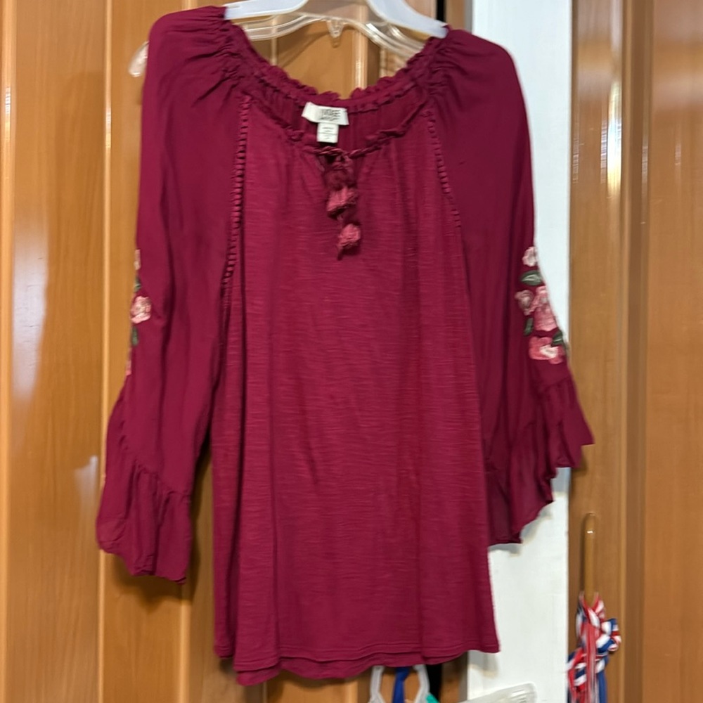 EUC vintage America size medium burgundy, embroidered peasant BoHo top